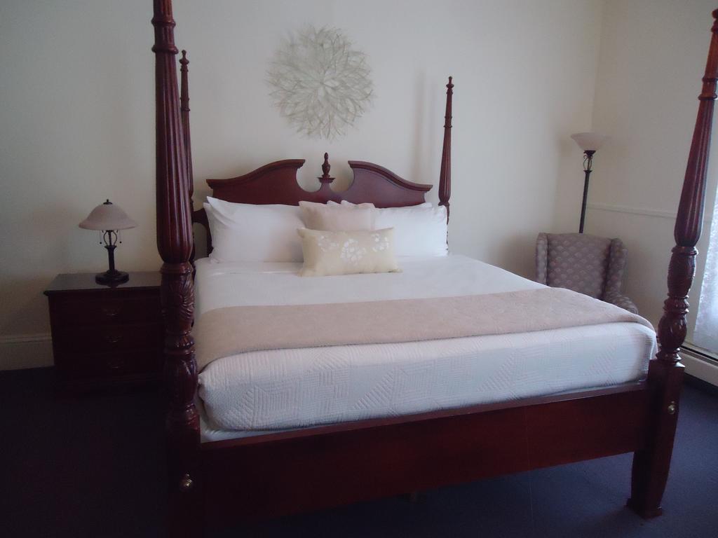 Kennedy Inn St. Andrews By The Sea Room photo