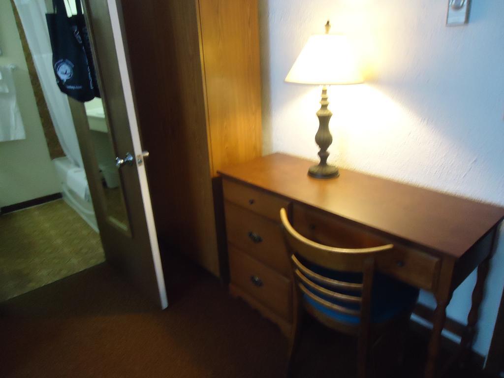 Kennedy Inn St. Andrews By The Sea Room photo