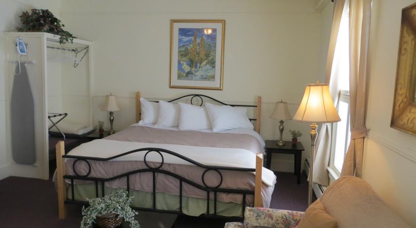 Kennedy Inn St. Andrews By The Sea Room photo